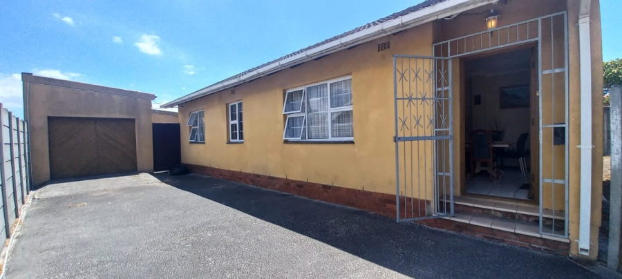 3 Bedroom Property for Sale in Grassy Park Western Cape